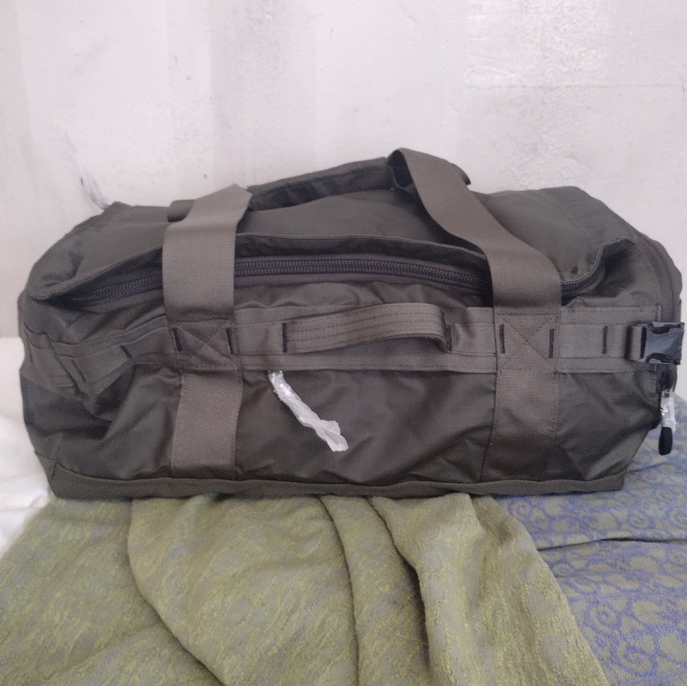 BRAND NEW WITH TAGS - North Face Base Camp Voyager Duffel—42L